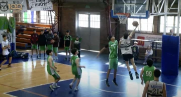 Básquet U17 Tira Azul: CSF 50 Villa Mitre 38